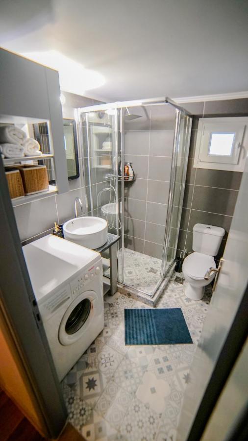 D16 Athens Apartment - 5' Mins To Petralona Metro Buitenkant foto