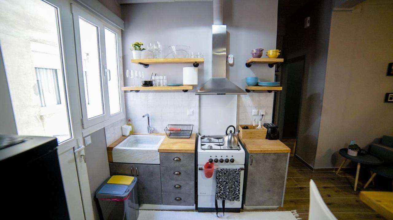 D16 Athens Apartment - 5' Mins To Petralona Metro Buitenkant foto